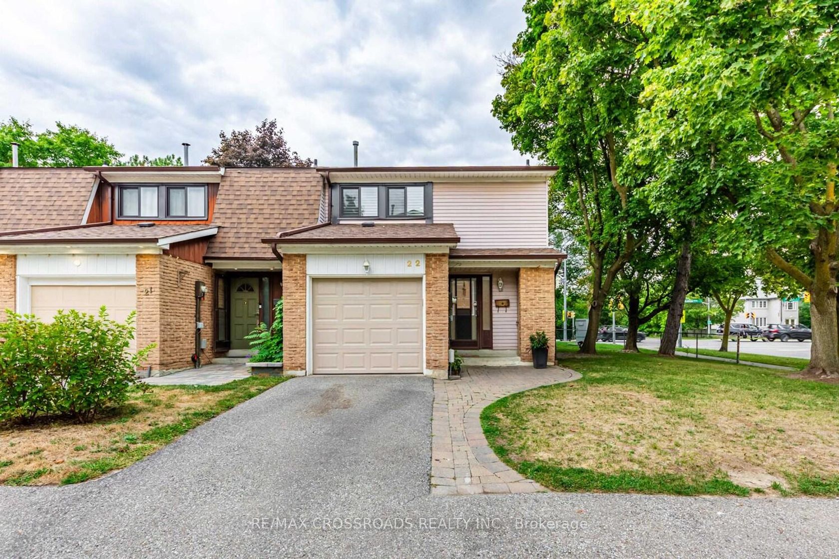 22 - 260 Avenue Road, North Richvale, Richmond Hill 