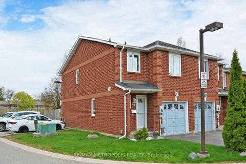 Photo 1 at 20 - 811 Wilson Road N, Pinecrest, Oshawa