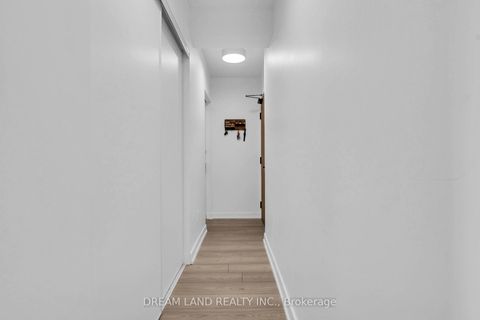 Photo 7 at 621 - 8 Tippett Road, Clanton Park, Toronto