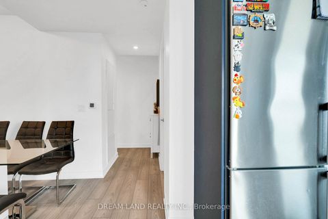 Photo 10 at 621 - 8 Tippett Road, Clanton Park, Toronto