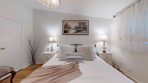 Photo 23 at 76 - 6 Esterbrooke Avenue, Don Valley Village, Toronto