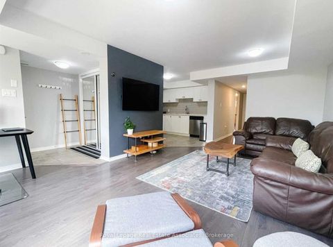Photo 2 at 60 - 2441 Greenwich Drive, WM Westmount, Oakville