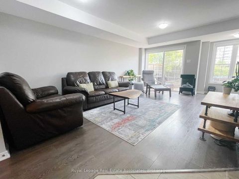 Photo 4 at 60 - 2441 Greenwich Drive, WM Westmount, Oakville