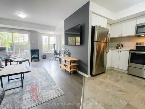Photo 11 at 60 - 2441 Greenwich Drive, WM Westmount, Oakville