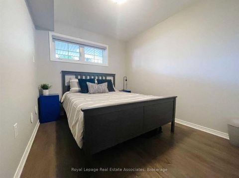 Photo 17 at 60 - 2441 Greenwich Drive, WM Westmount, Oakville