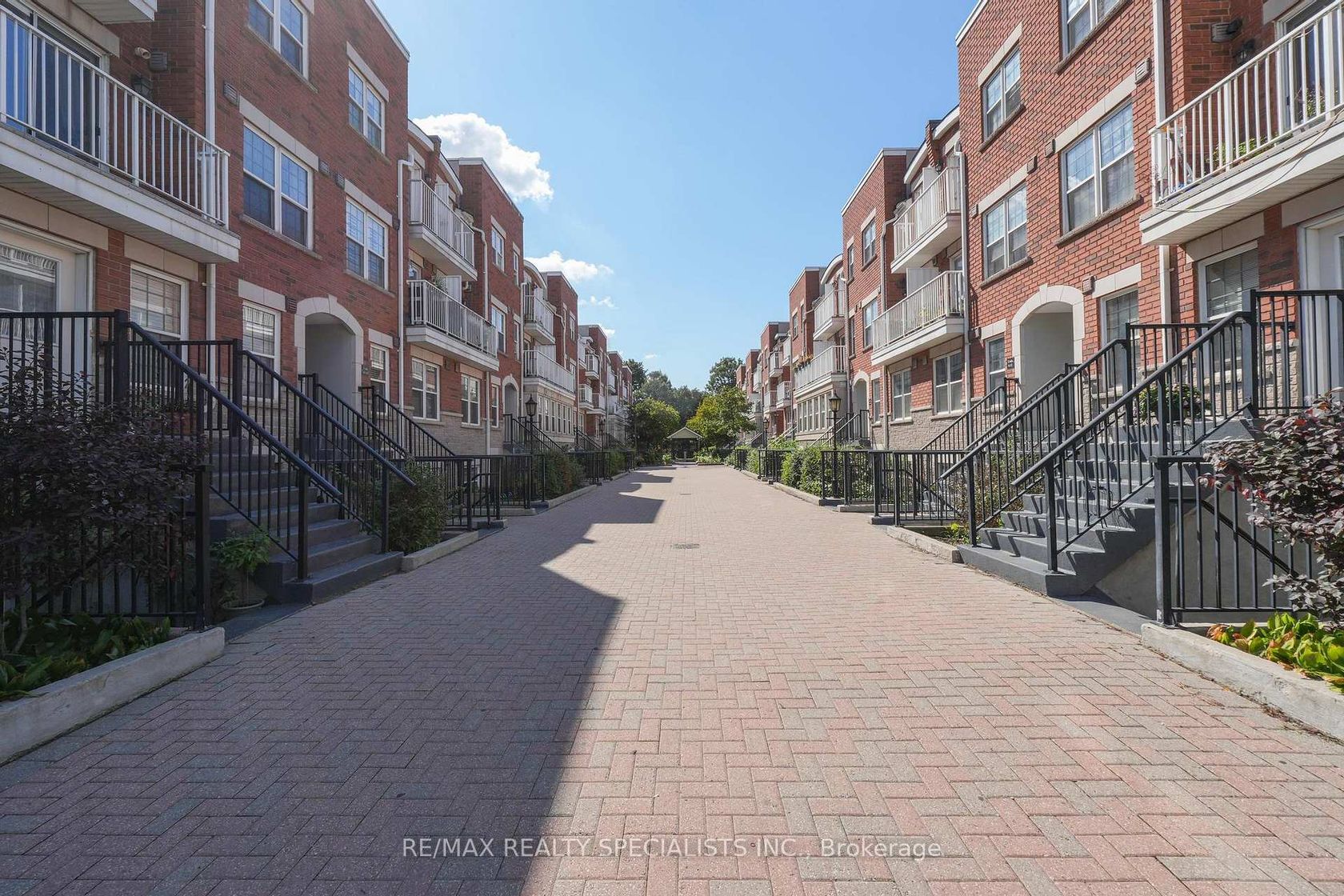 80 - 37 Four Winds Drive, York University Heights, Toronto photo 4 80 - 37 Four Winds Drive, York University Heights, Toronto photo 4