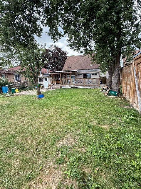 Photo 33 at 111 Vauxhall Drive, Dorset Park, Toronto