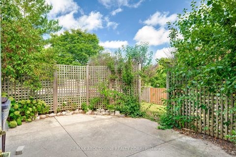 Photo 17 at 212 - 1460 Bishops Gate, GA Glen Abbey, Oakville