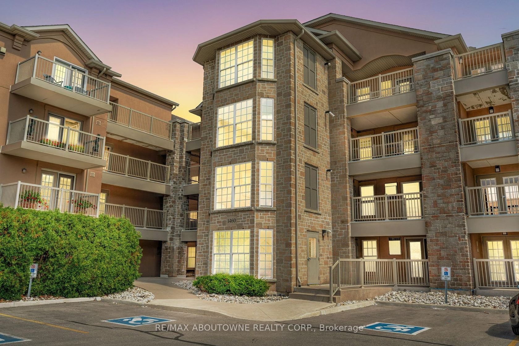 212 - 1460 Bishops Gate, GA Glen Abbey, Oakville 