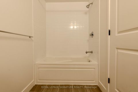 Photo 20 at 611 - 2343 Khalsa Gate, WM Westmount, Oakville