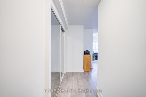 Photo 11 at 1526 - 9 Mabelle Avenue, City Centre West, Toronto