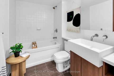 Photo 11 at 2509 - 11 Brunel Court, Waterfront Communities C1, Toronto