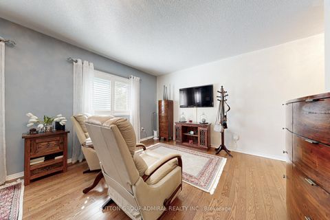 Photo 25 at 52 - 15 Edenbridge Drive, Beverley Glen, Vaughan
