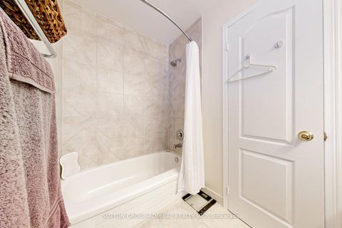 Photo 36 at 52 - 15 Edenbridge Drive, Beverley Glen, Vaughan