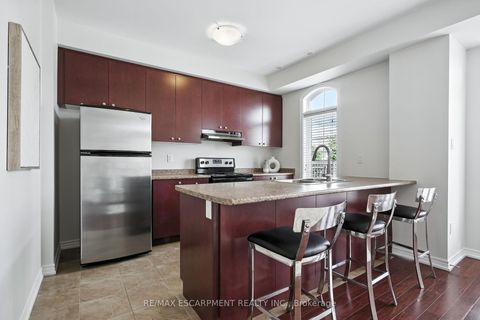 Photo 8 at 2570 Grand Oak Trail, WM Westmount, Oakville