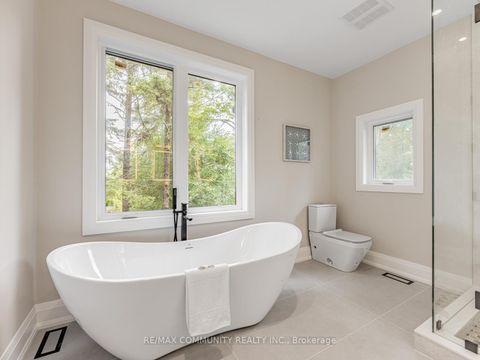 Photo 23 at 37 Sugarbush Square, Highland Creek, Toronto