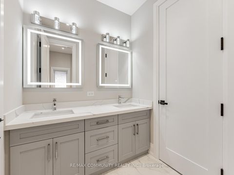 Photo 26 at 37 Sugarbush Square, Highland Creek, Toronto