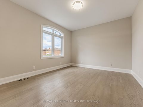 Photo 27 at 37 Sugarbush Square, Highland Creek, Toronto