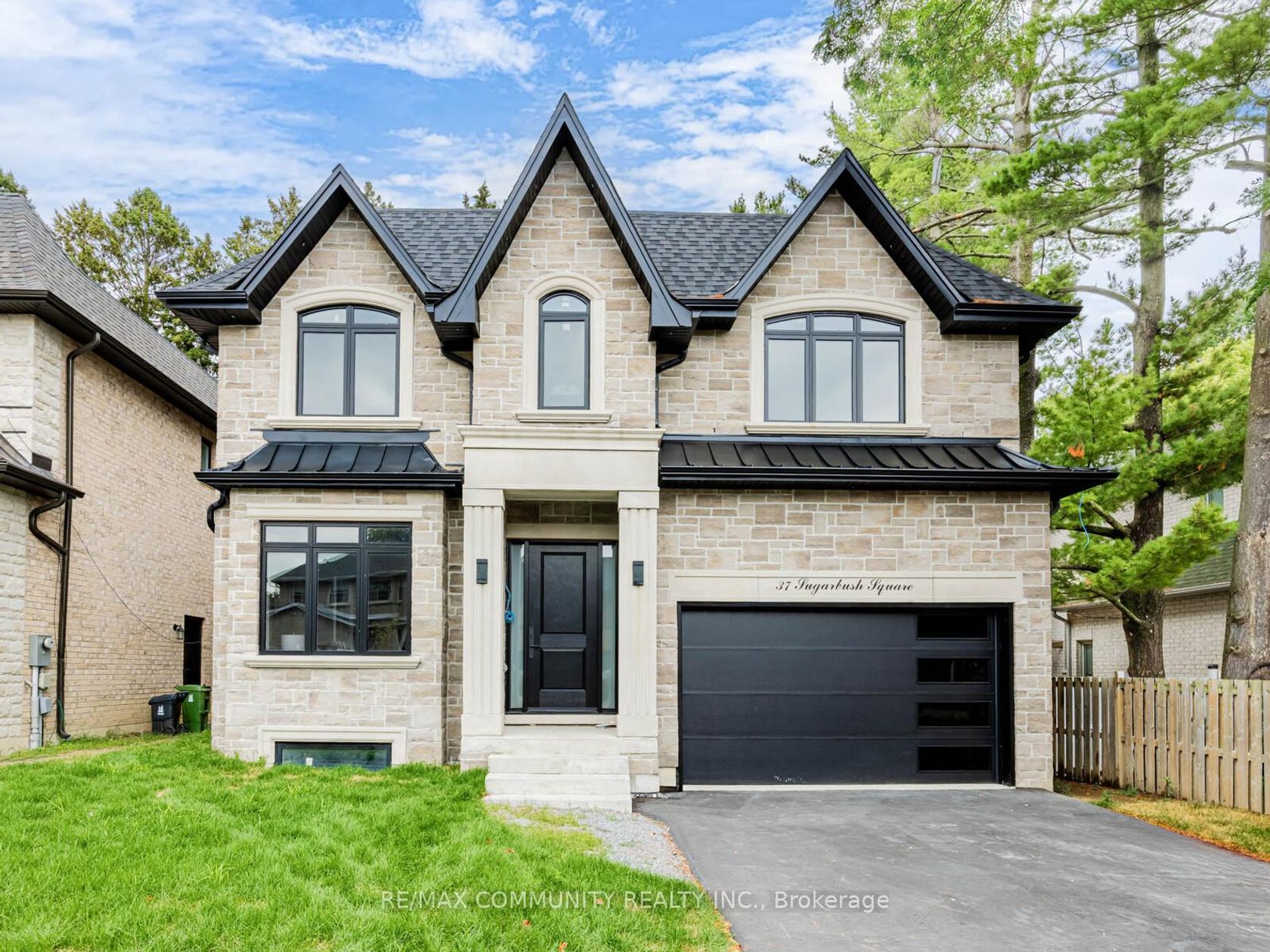 37 Sugarbush Square, Highland Creek, Toronto 