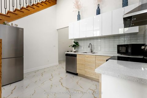 Photo 5 at 160 Byng Avenue, Oakridge, Toronto