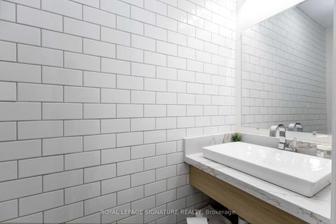 Photo 7 at 160 Byng Avenue, Oakridge, Toronto