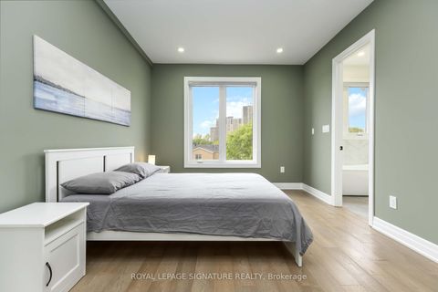Photo 12 at 160 Byng Avenue, Oakridge, Toronto