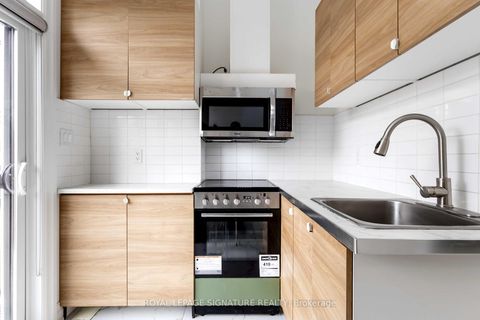 Photo 27 at 160 Byng Avenue, Oakridge, Toronto