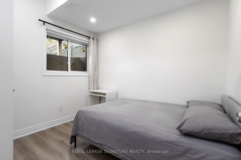Photo 40 at 160 Byng Avenue, Oakridge, Toronto