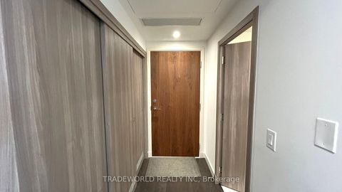 Photo 16 at 702 - 27 McMahon Drive, Bayview Village, Toronto