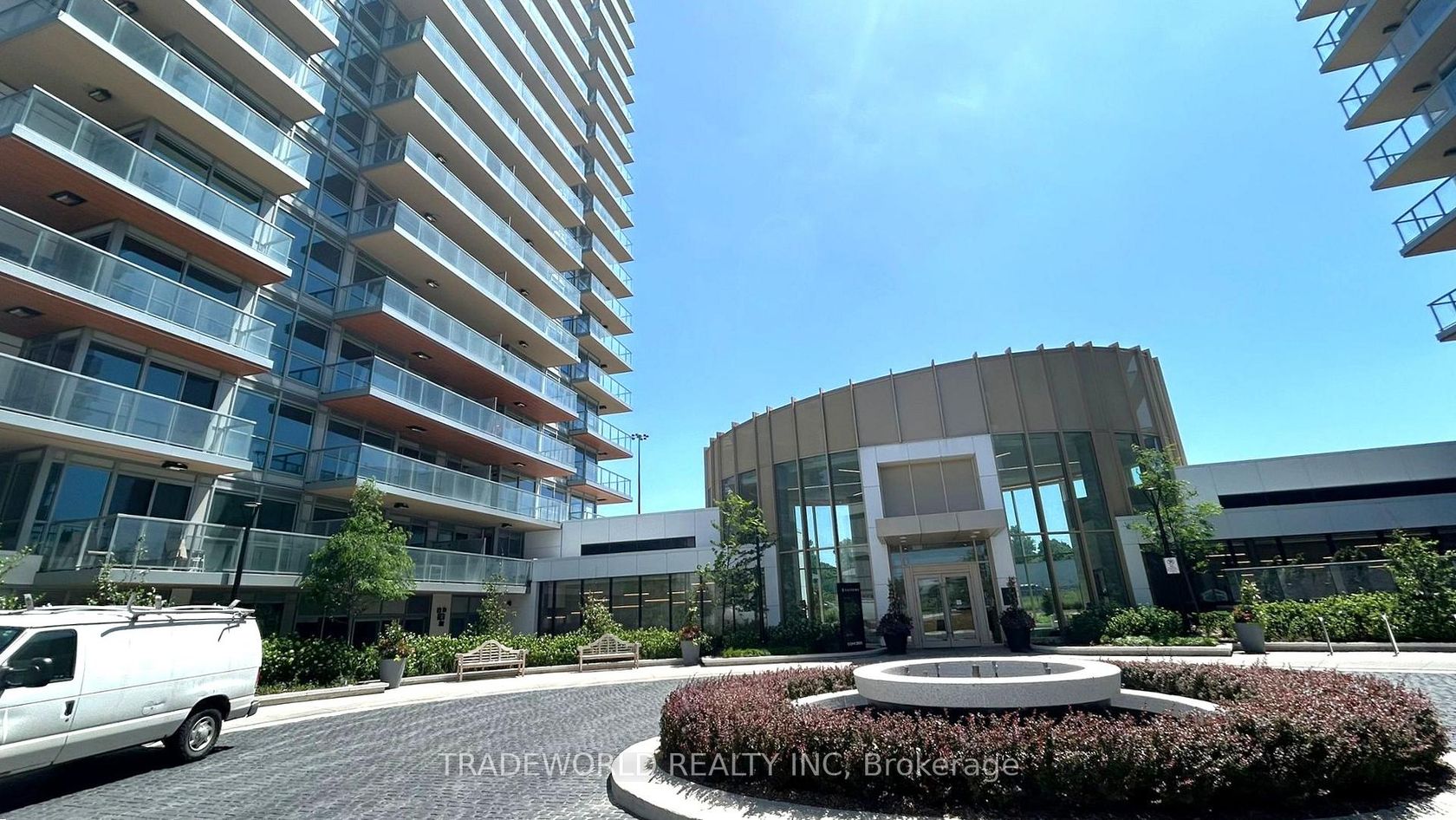 702 - 27 McMahon Drive, Bayview Village, Toronto 