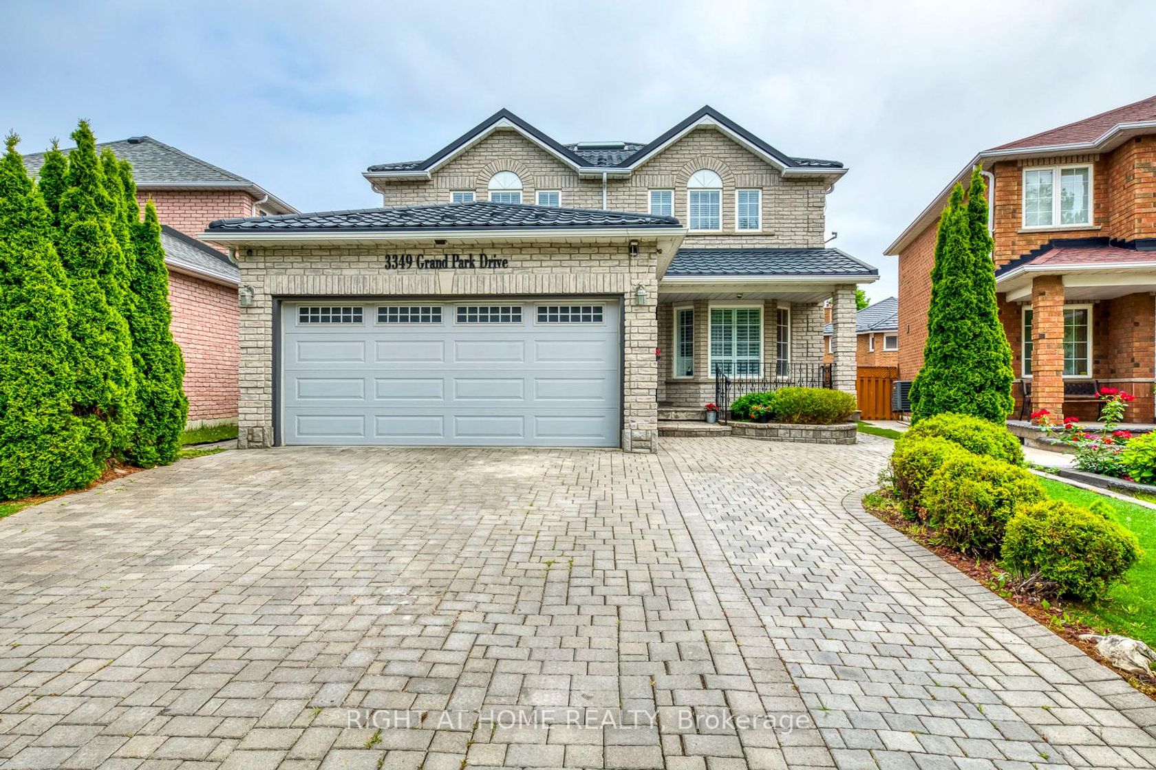 3349 Grand Park Drive, Fairview, Mississauga by Loree Meneguzzi Real Estate 3349 Grand Park Drive, Fairview, Mississauga