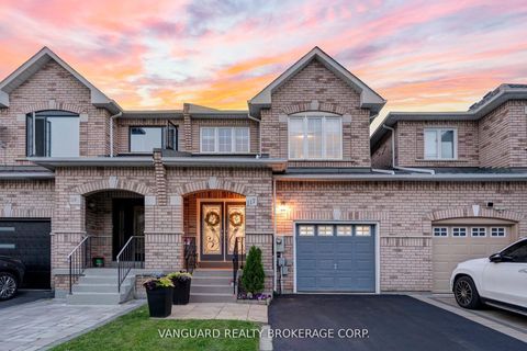 Photo 2 at 117 Gianmarco Way, Vellore Village, Vaughan