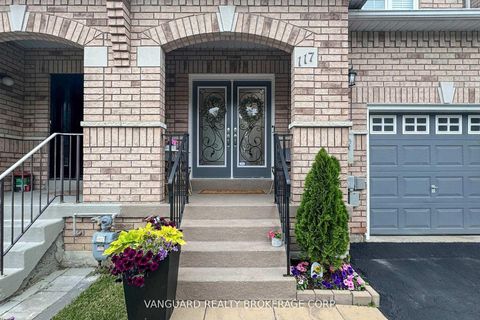 Photo 7 at 117 Gianmarco Way, Vellore Village, Vaughan