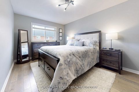 Photo 27 at 117 Gianmarco Way, Vellore Village, Vaughan