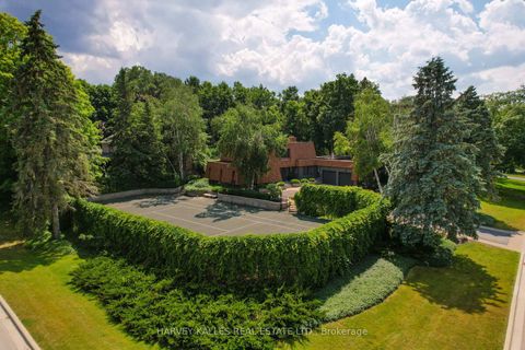 Photo 3 at 23 Royal Oak Drive, South Shore, Barrie