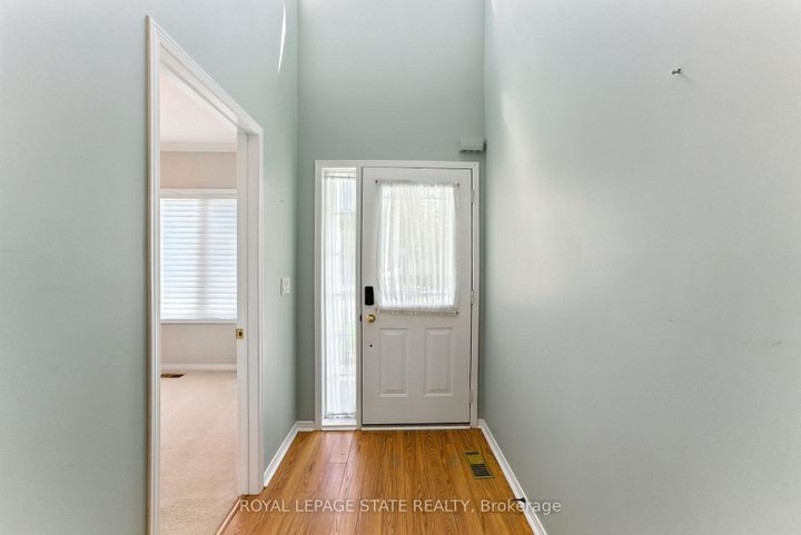 Photo 3 at 6 - 40 Wesleyan Court, Ancaster, Hamilton