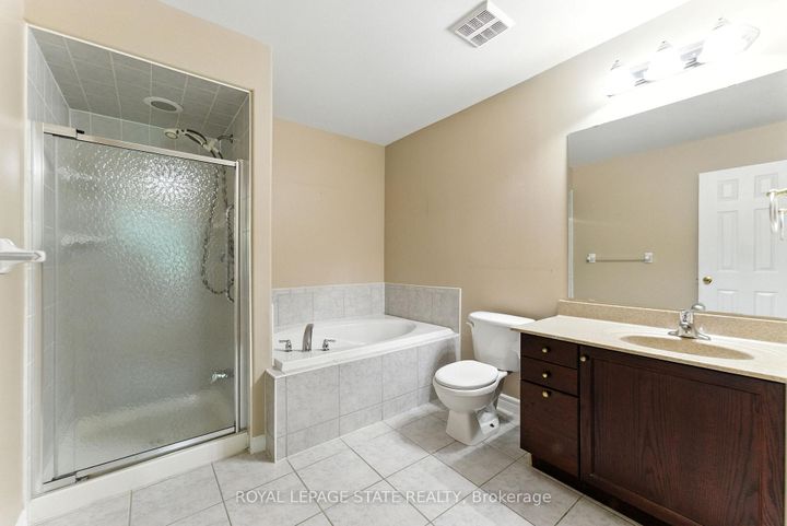 Photo 17 at 6 - 40 Wesleyan Court, Ancaster, Hamilton