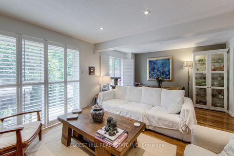 Photo 6 at 7 Maroon Mill Way, Windfields, Toronto