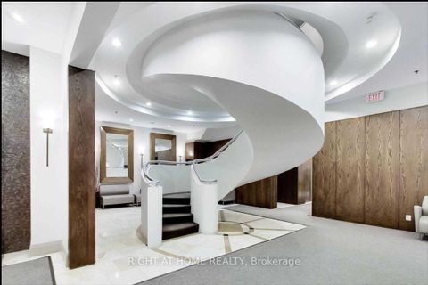 Photo 1 at 908 - 438 Richmond Street W, Waterfront Communities C1, Toronto