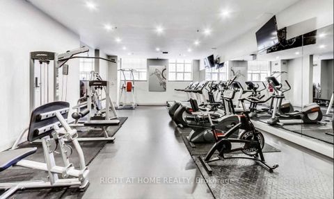 Photo 2 at 908 - 438 Richmond Street W, Waterfront Communities C1, Toronto
