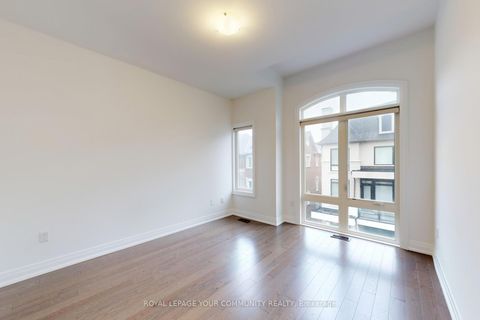 Photo 9 at 32 Globemaster Lane, Oak Ridges, Richmond Hill