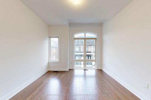 Photo 10 at 32 Globemaster Lane, Oak Ridges, Richmond Hill