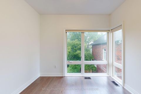 Photo 16 at 32 Globemaster Lane, Oak Ridges, Richmond Hill