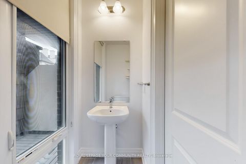 Photo 17 at 32 Globemaster Lane, Oak Ridges, Richmond Hill