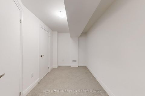 Photo 20 at 32 Globemaster Lane, Oak Ridges, Richmond Hill