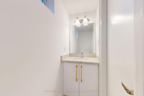 Photo 22 at 32 Globemaster Lane, Oak Ridges, Richmond Hill