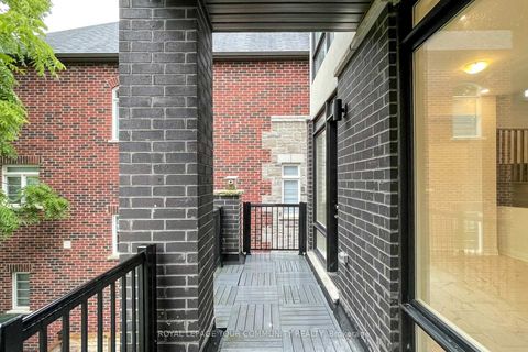 Photo 24 at 32 Globemaster Lane, Oak Ridges, Richmond Hill