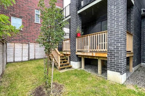 Photo 30 at 32 Globemaster Lane, Oak Ridges, Richmond Hill