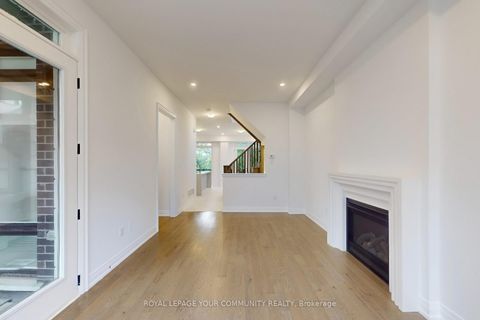 Photo 35 at 32 Globemaster Lane, Oak Ridges, Richmond Hill