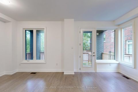Photo 38 at 32 Globemaster Lane, Oak Ridges, Richmond Hill